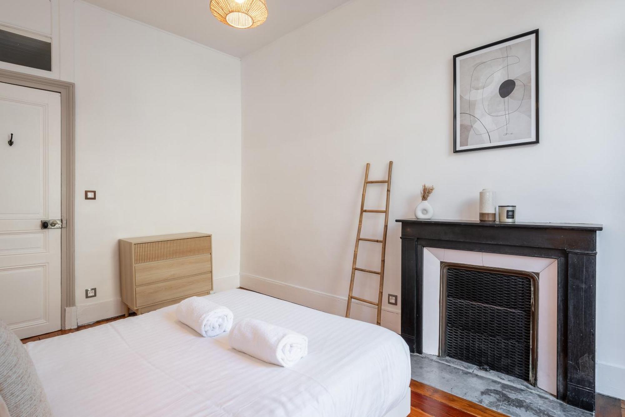 Appartement spacieux et chaleureux coeur de ville Chambéry Extérieur photo